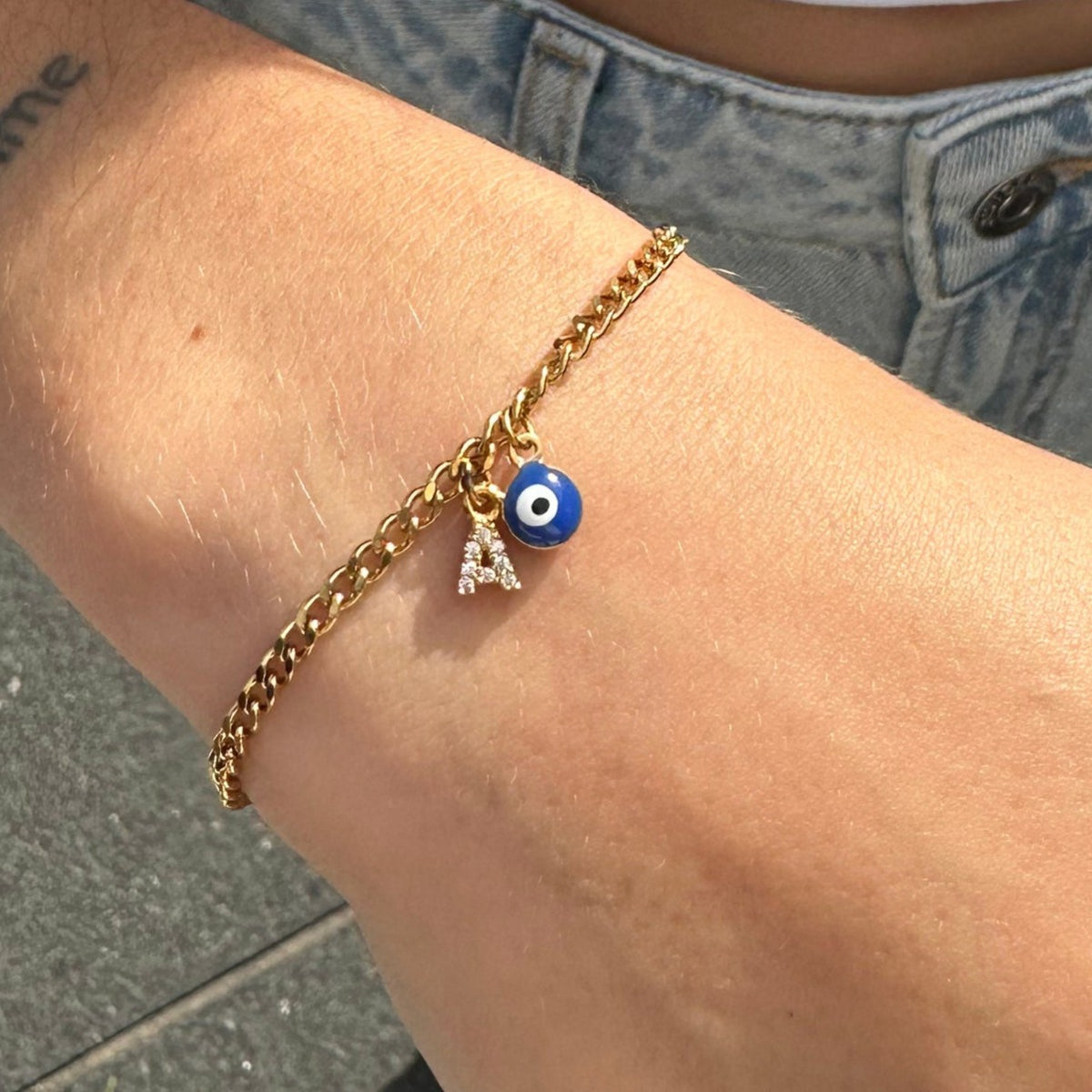 Permanent bracelet