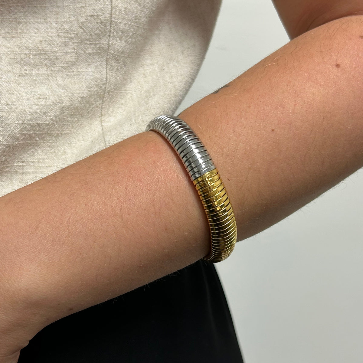 BALANCE BANGLE - Bracelet