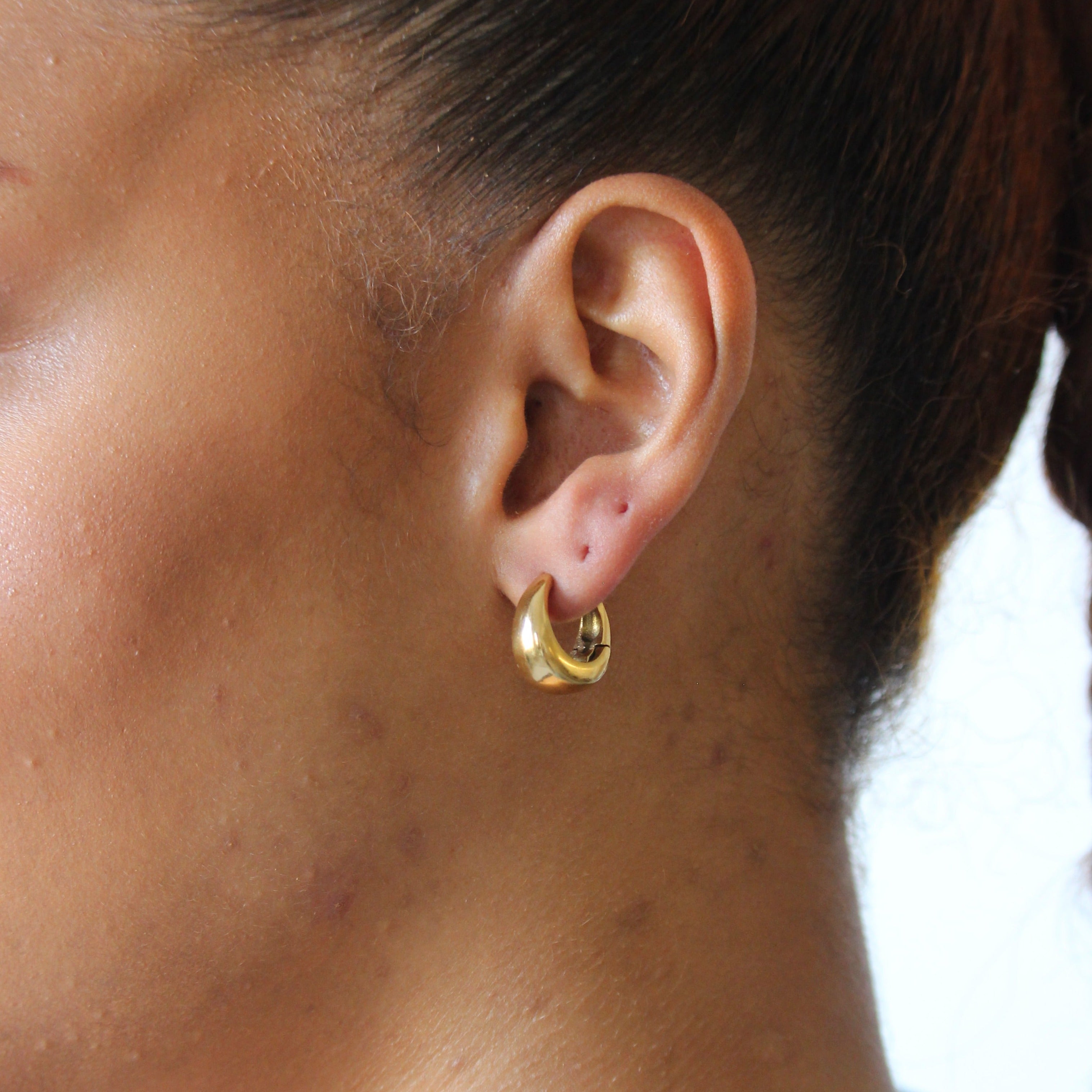 Mini chunky online gold hoops