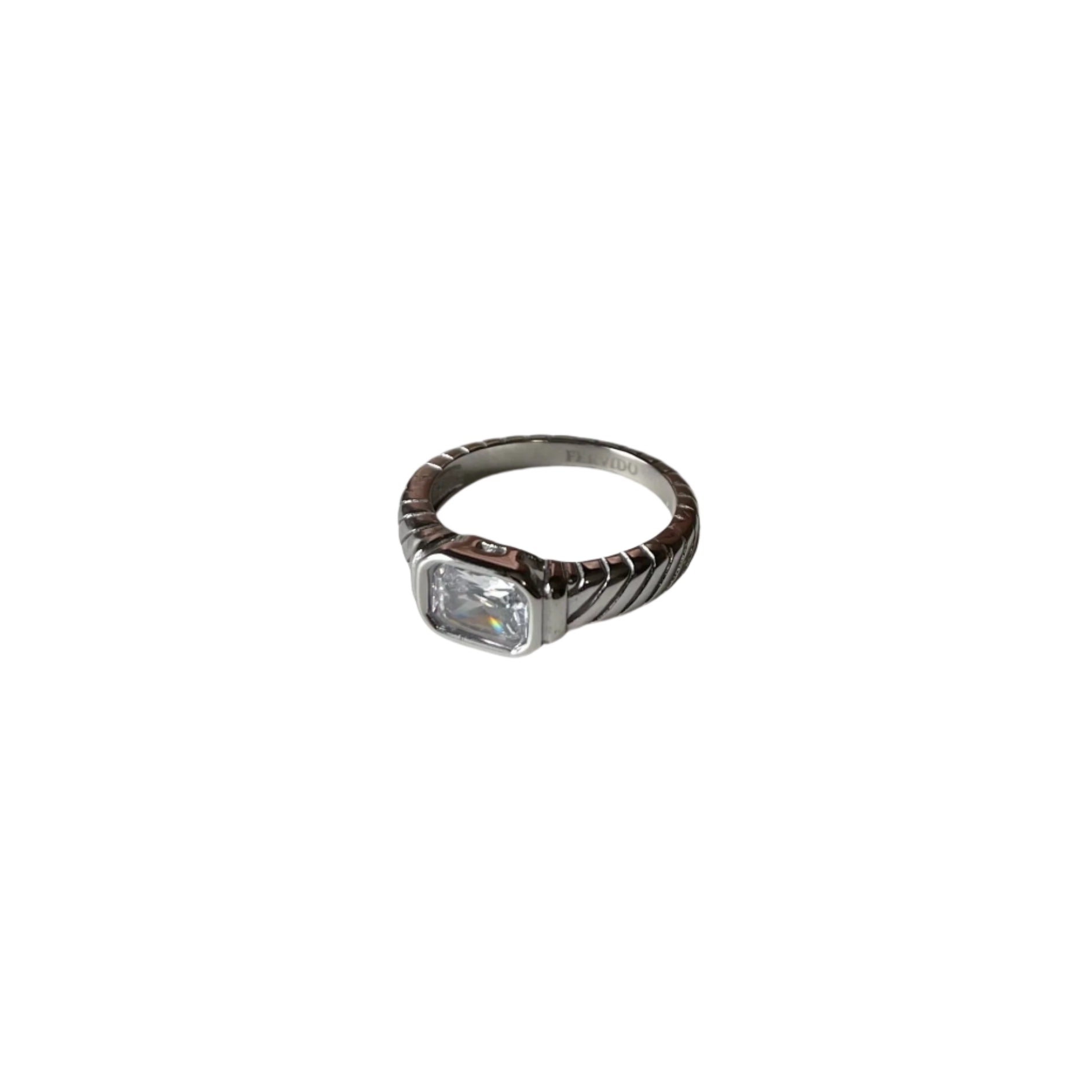 CRYSTAL CLEAR - Ring